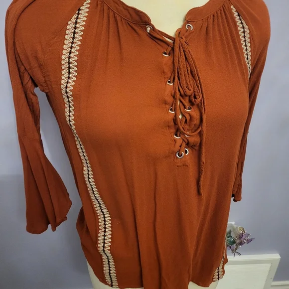 top - Picture 2 of 6